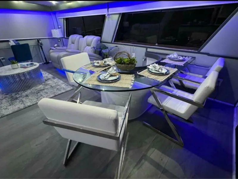 Slide: The Image of Hatteras 63 1987 - 5160085