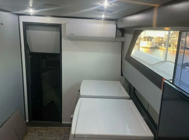 Slide: The Image of Hatteras 63 1987 - 5160094