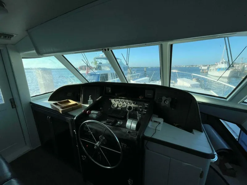 Slide: The Image of Hatteras 63 1987 - 5160099