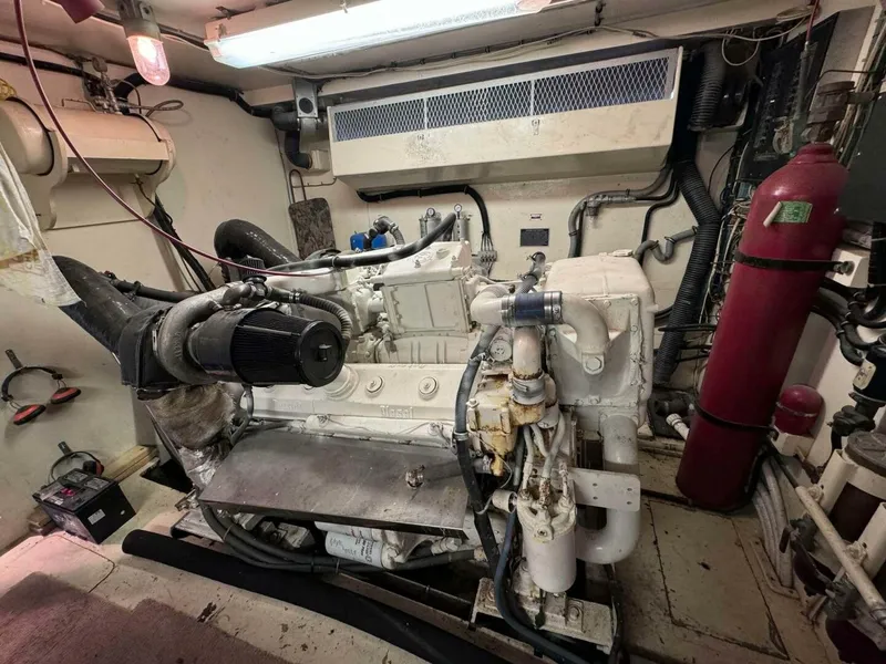 Slide: The Image of Hatteras 63 1987 - 5160126