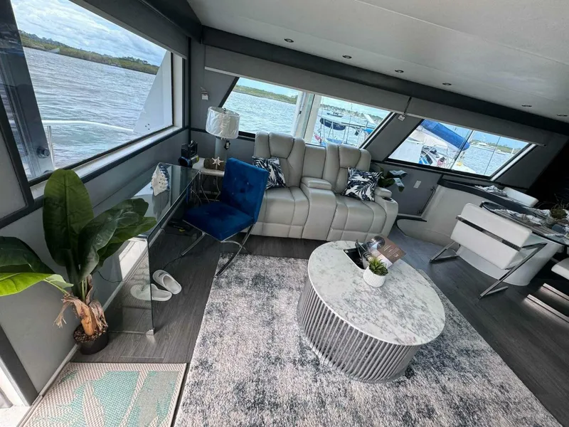 Slide: The Image of Hatteras 63 1987 - 5160110