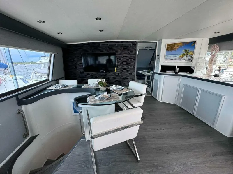 Slide: The Image of Hatteras 63 1987 - 5160114