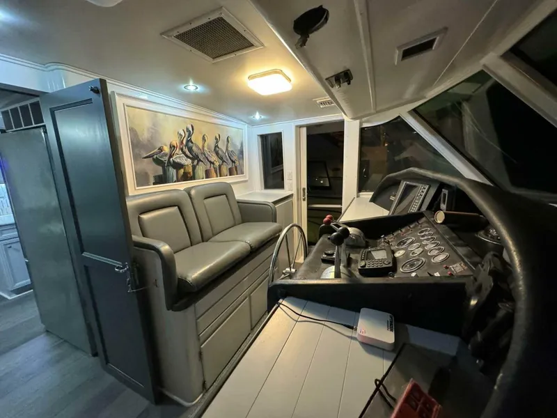 Slide: The Image of Hatteras 63 1987 - 5160130