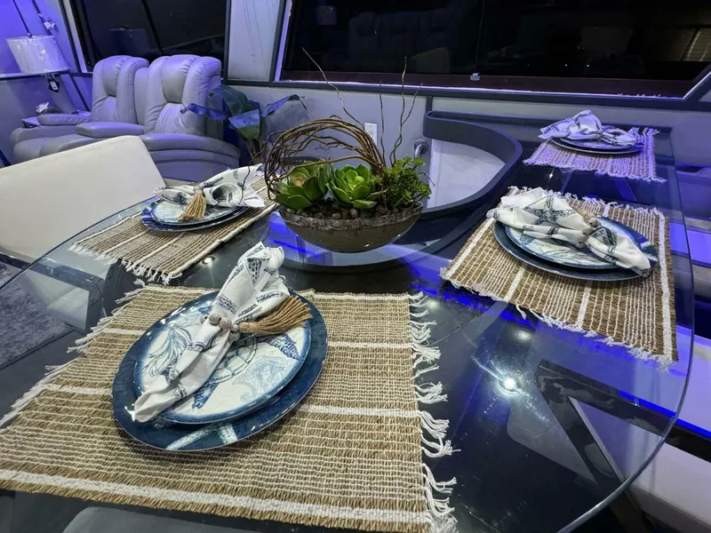 Slide: The Image of Hatteras 63 1987 - 5160132