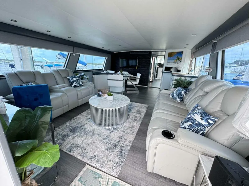 Slide: The Image of Hatteras 63 1987 - 5160135