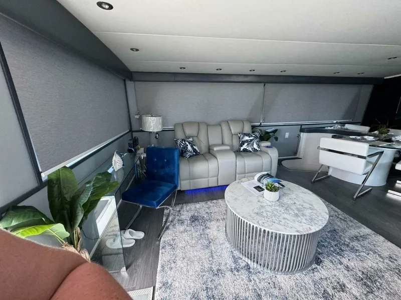 Slide: The Image of Hatteras 63 1987 - 5160139