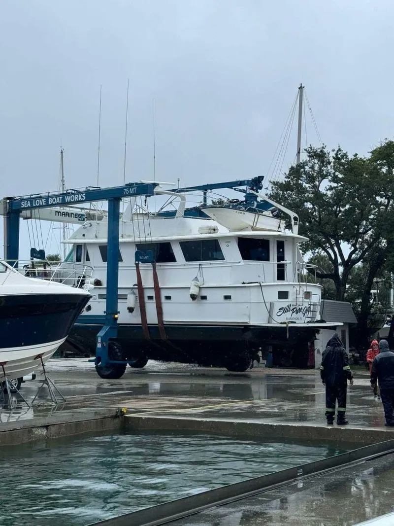 Slide: The Image of Hatteras 63 1987 - 5160136
