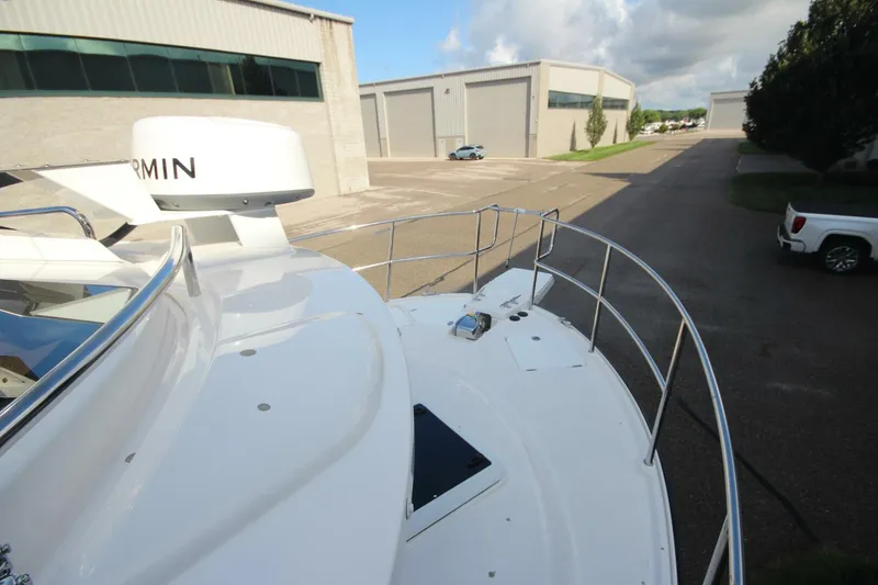 Slide: The Image of Ranger Tug R-29 Command Bridge Luxury Edition 2025 - 5598582