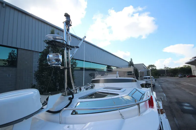 Slide: The Image of Ranger Tug R-29 Command Bridge Luxury Edition 2025 - 5598586