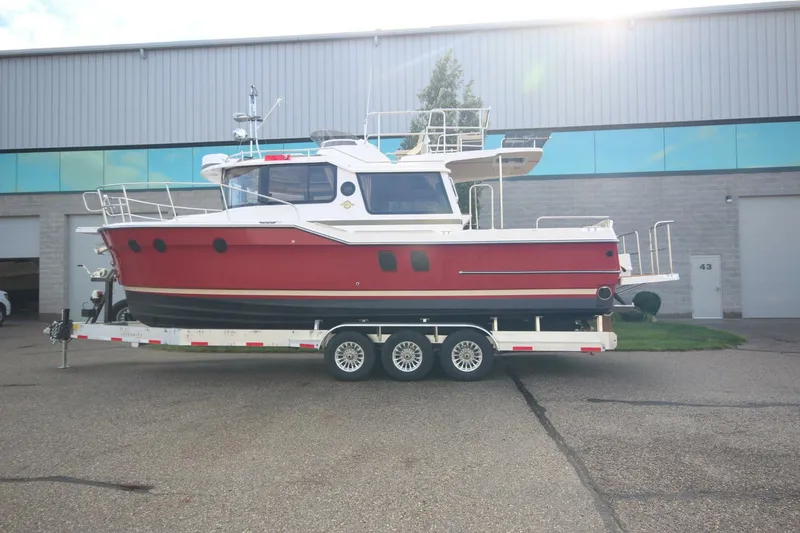 Slide: The Image of Ranger Tug R-29 Command Bridge Luxury Edition 2025 - 5598540