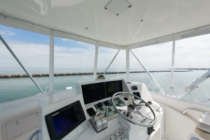 Slide: The Image of 2000 Cabo 35 15 - 5159118