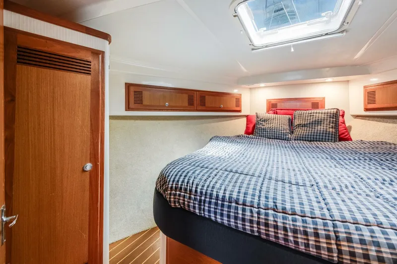 Slide: The Image of 2000 Cabo 35 35 - 5159154