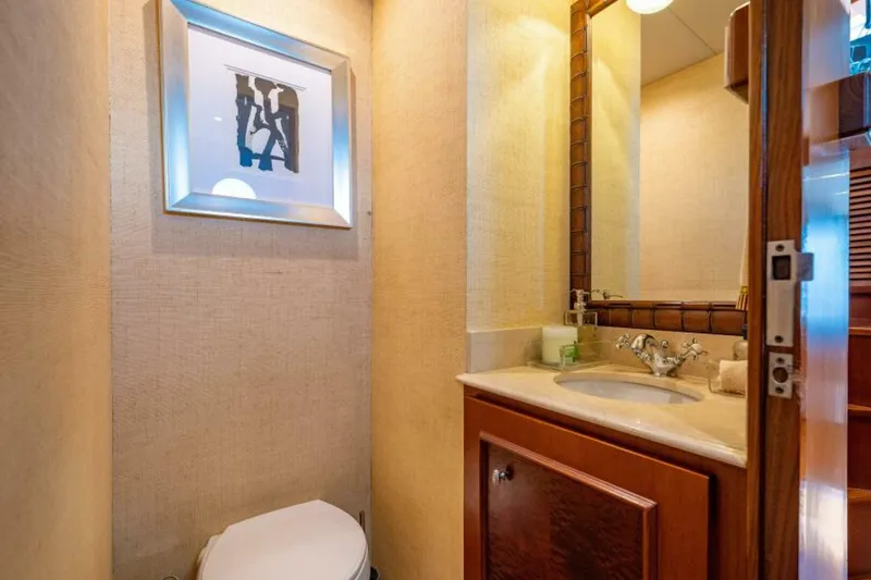 Slide: The Image of Cheoy Lee Motor Yacht 1985 - 5159364