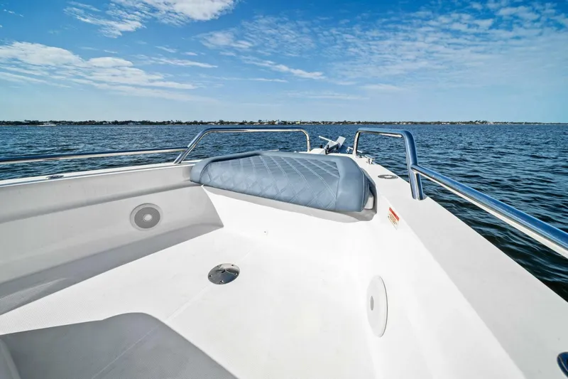 Slide: The Image of 2022 37 Axopar Cross Cabin - 5160291