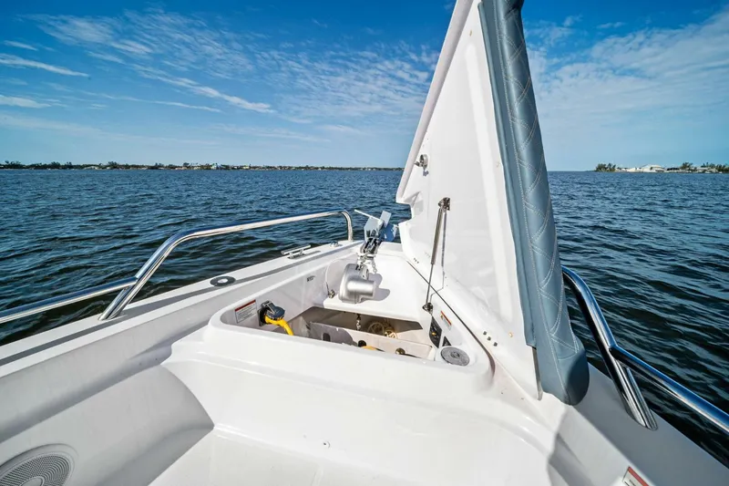 Slide: The Image of 2022 37 Axopar Cross Cabin - 5160292