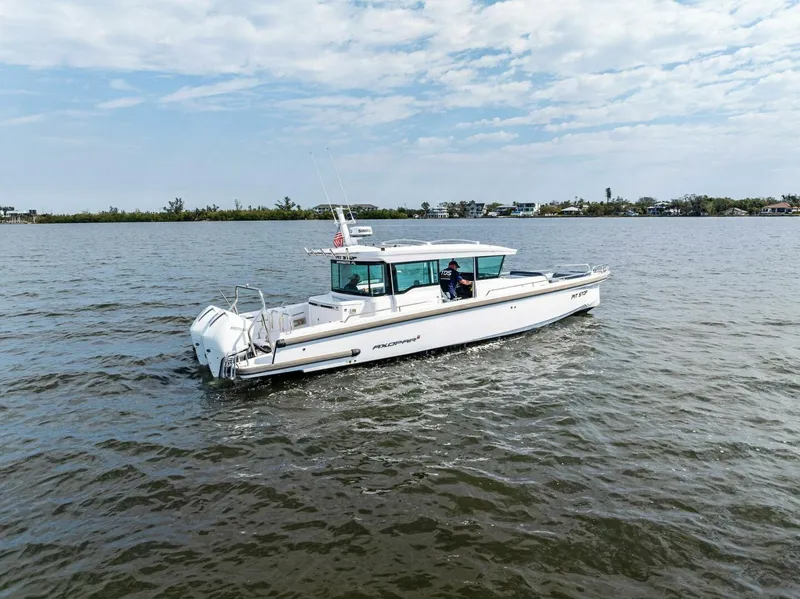 Slide: The Image of 2022 37 Axopar Cross Cabin - 5160328