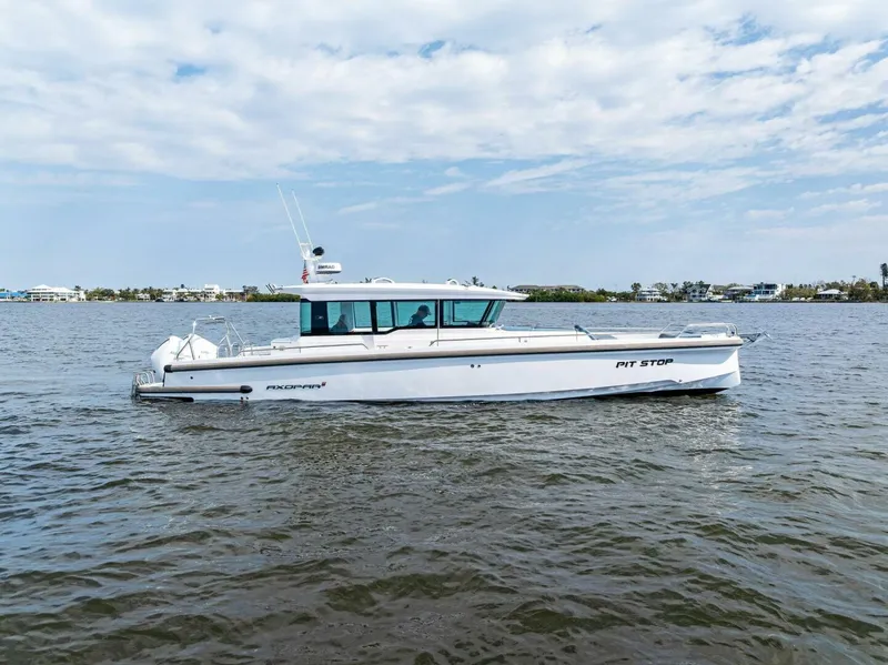 Slide: The Image of 2022 37 Axopar Profile - 5775300