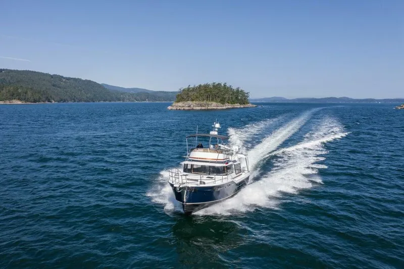 Slide: The Image of Ranger Tug R-43 Command Bridge 2027 - 5160202