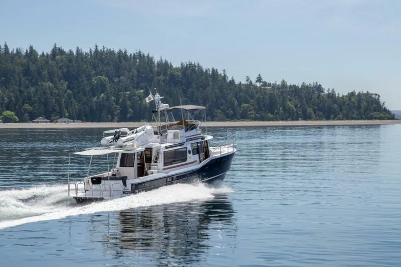 Slide: The Image of Ranger Tug R-43 Command Bridge 2027 - 5160206