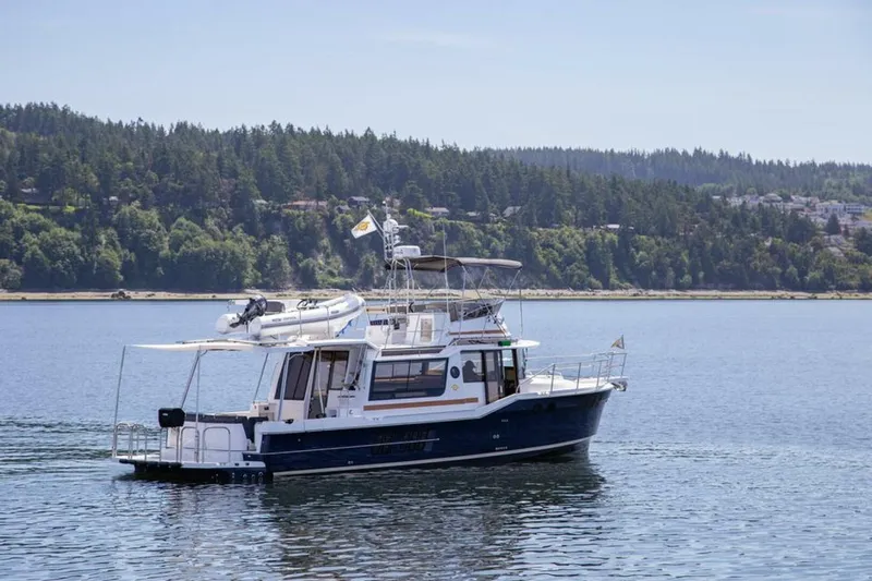 Slide: The Image of Ranger Tug R-43 Command Bridge 2027 - 5160214