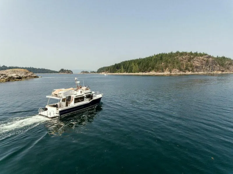 Slide: The Image of Ranger Tug R-43 Command Bridge 2027 - 5160216