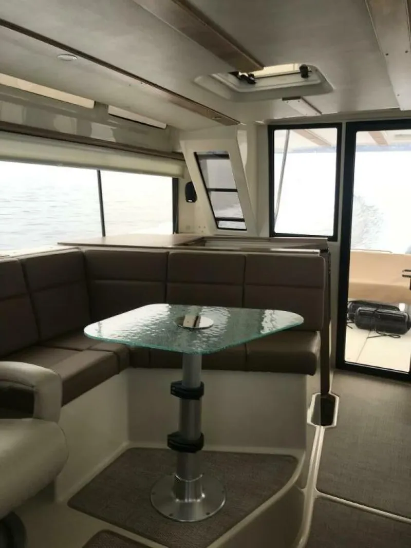 Slide: The Image of Ranger Tug R-43 Sedan 2027 - 5160568