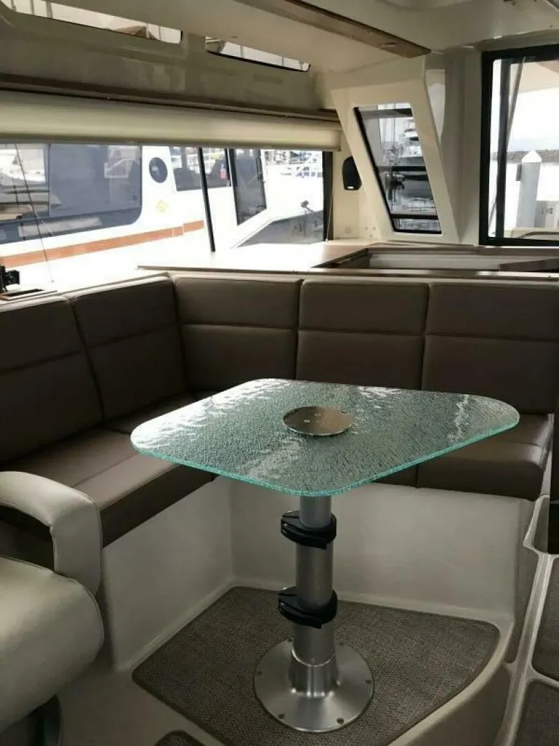 Slide: The Image of Ranger Tug R-43 Sedan 2027 - 5160570