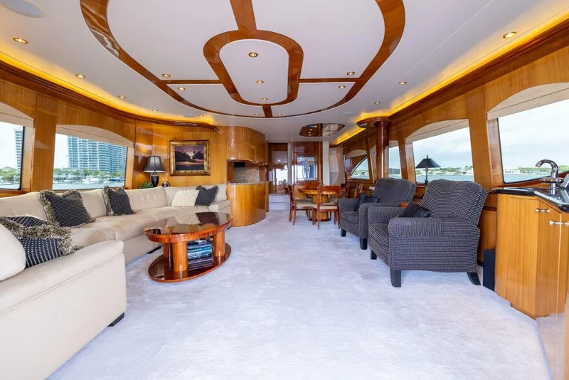 Slide: The Image of Hatteras 80 - 5160701