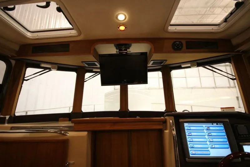 Slide: The Image of Ranger Tug R-31 Sedan Luxury Edition 2026 - 5160753