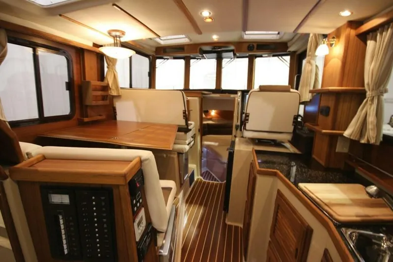 Slide: The Image of Ranger Tug R-31 Sedan Luxury Edition 2026 - 5160765