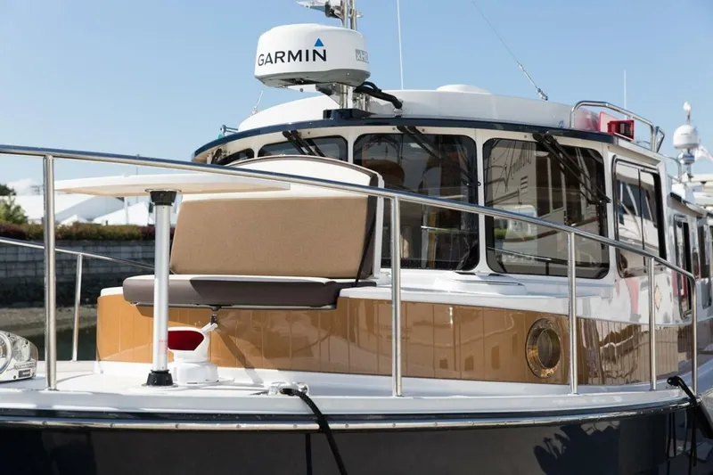 Slide: The Image of Ranger Tug R-31 Sedan Luxury Edition 2026 - 5160715