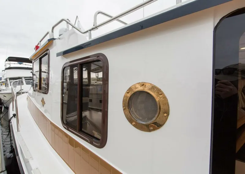 Slide: The Image of Ranger Tug R-31 Sedan Luxury Edition 2026 - 5160721