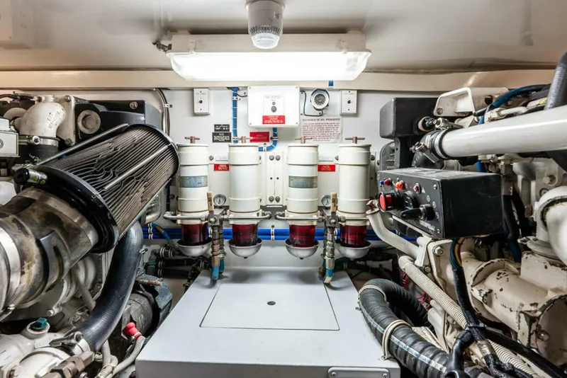 Slide: The Image of Hatteras 50 Convertible 2005 - 5273491