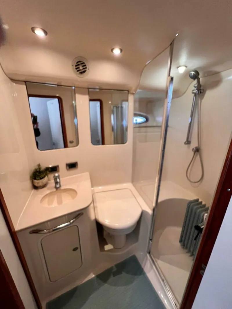 Slide: The Image of Sea Ray 480 Sedan Bridge 2004 - 5161439