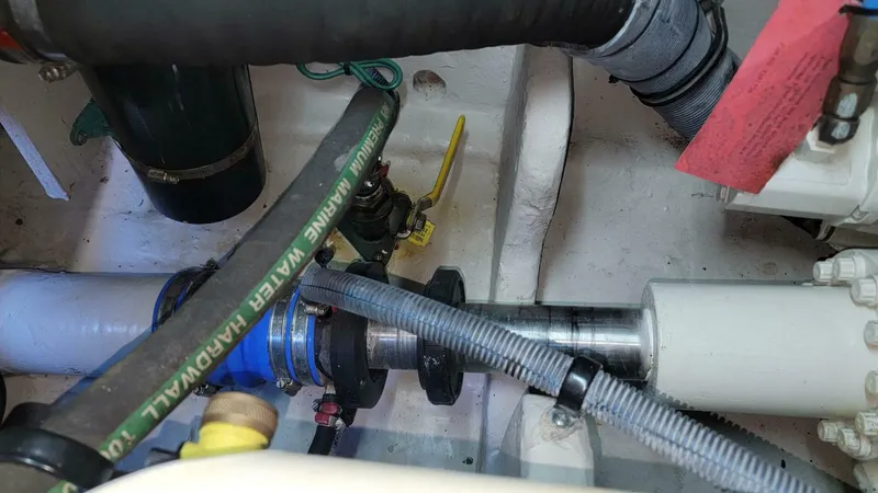 Slide: The Image of Sea Ray 480 Sedan Bridge 2004 - 5161507