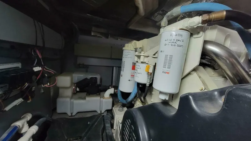 Slide: The Image of Sea Ray 480 Sedan Bridge 2004 - 5161517