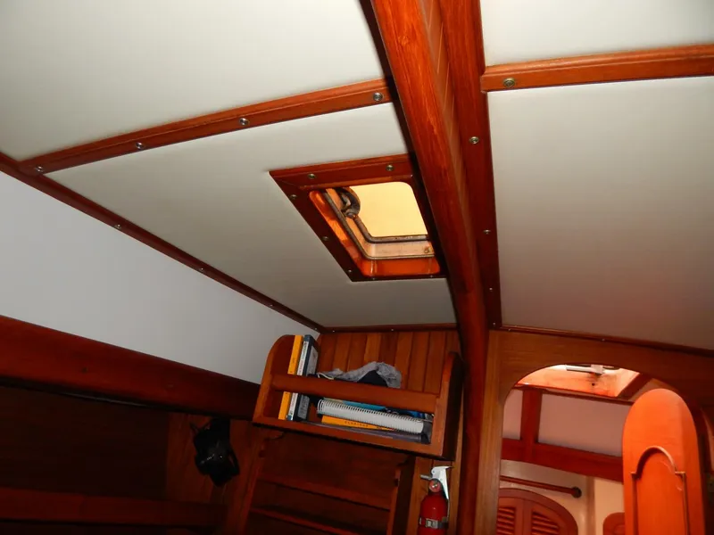 Slide: The Image of Passport 40 1985 - 5253012