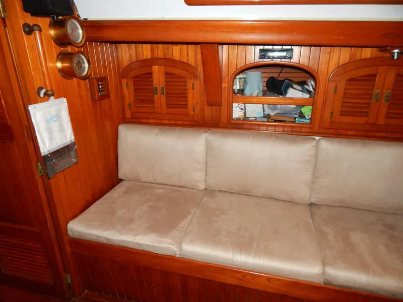 Slide: The Image of Passport 40 1985 - 5253048