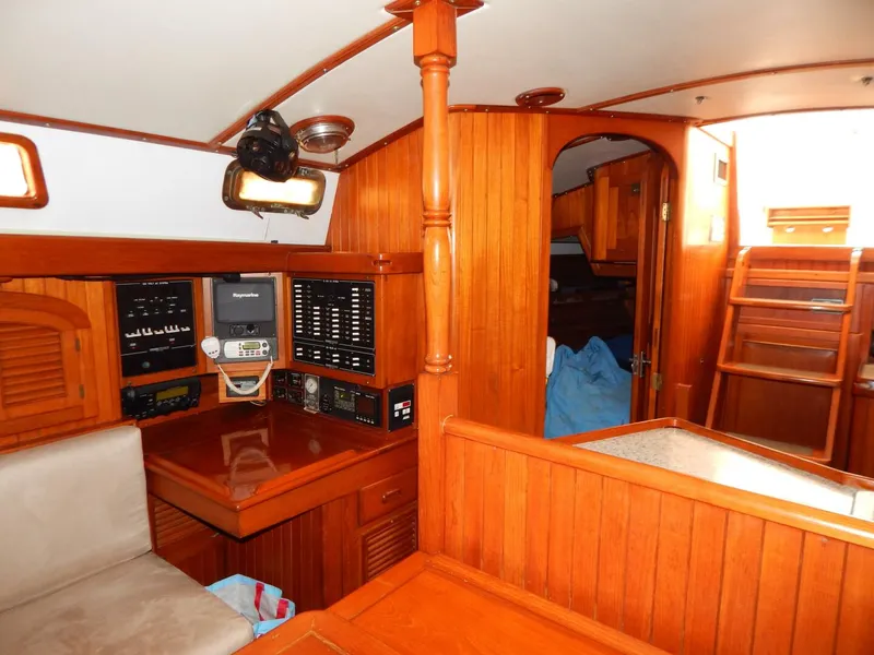 Slide: The Image of Passport 40 1985 - 5253052