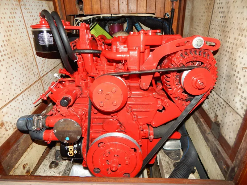 Slide: The Image of Passport 40 1985 - 5252940