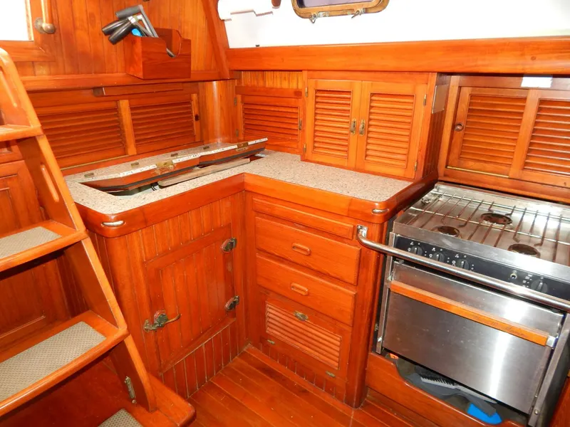 Slide: The Image of Passport 40 1985 - 5252955