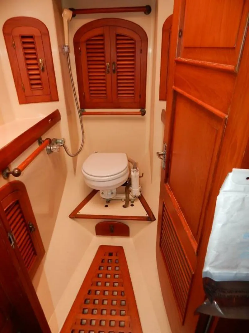 Slide: The Image of Passport 40 1985 - 5253042