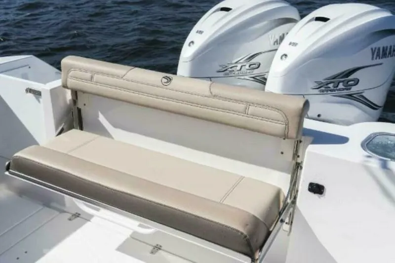 Slide: The Image of Edgewater 340CC 2025 - 5161194