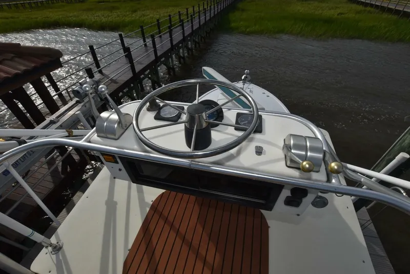 Slide: The Image of Carolina 28 Express Fisherman 2001 - 5173701