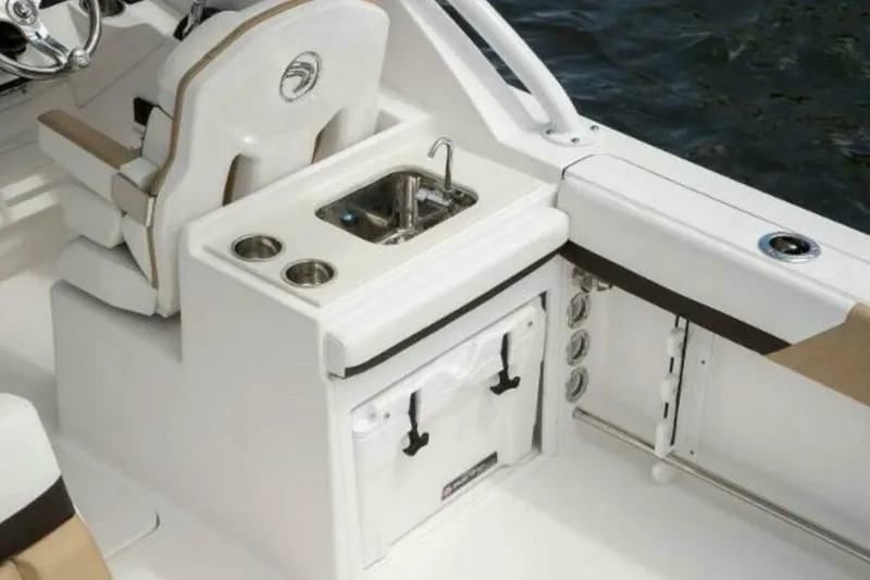 Slide: The Image of Edgewater 248CX 2025 - 5163022