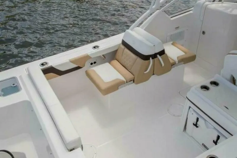 Slide: The Image of Edgewater 248CX 2025 - 5163026