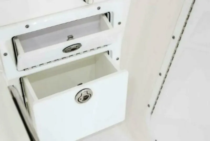 Slide: The Image of Edgewater 280CX 2025 - 5163051