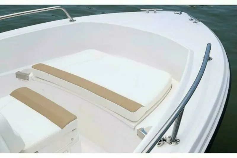 Slide: The Image of Edgewater 170CC 2025 - 5163073