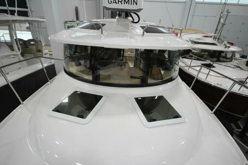 Slide: The Image of Ranger Tug R-29 Sedan Luxury Edition 2026 - 5163278