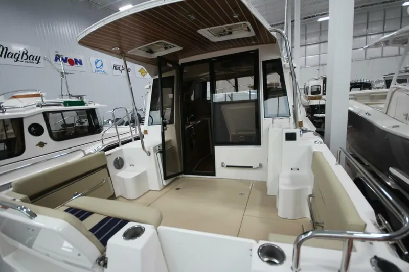 Slide: The Image of Ranger Tug R-29 Sedan Luxury Edition 2026 - 5163168